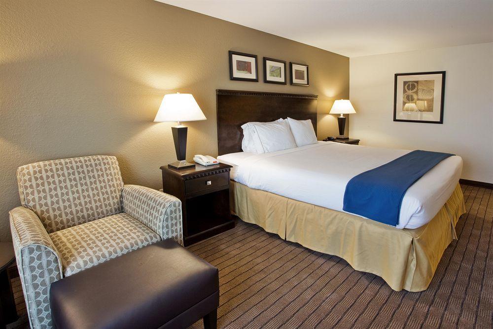 Holiday Inn Express & Suites Moultrie, An Ihg Hotel Chambre photo